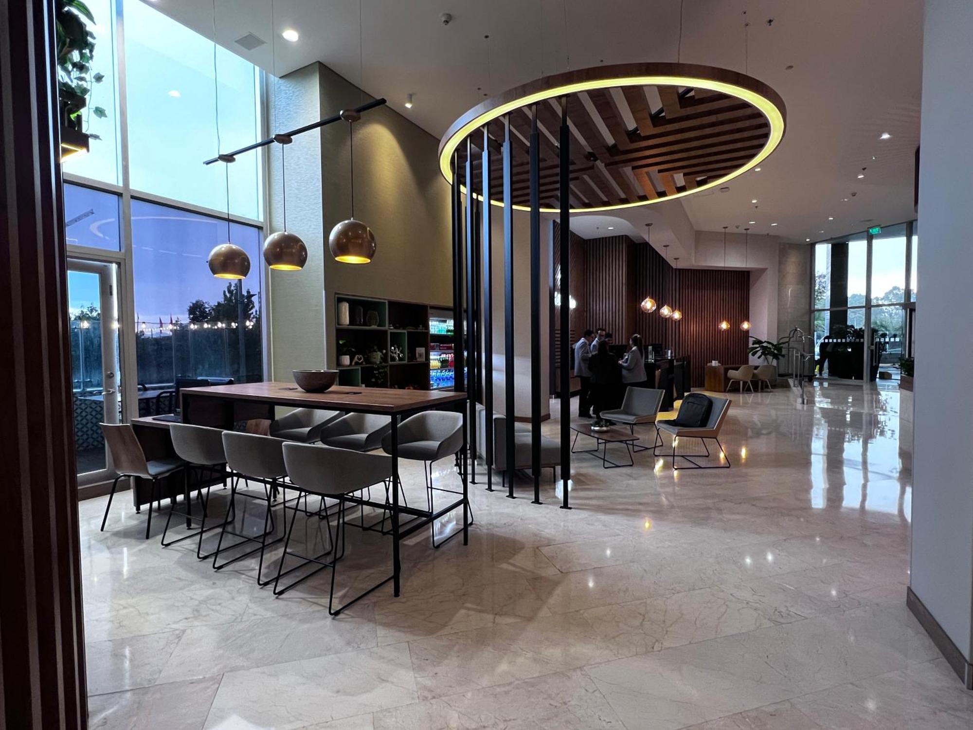 Airport By Ihg Bogotá